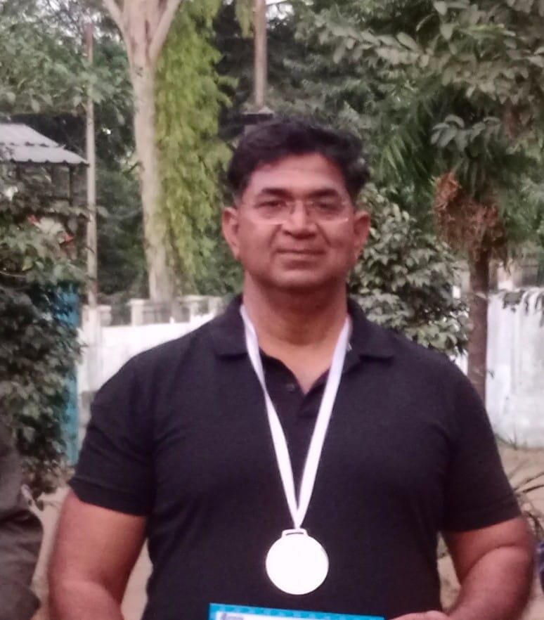 Medical Superintendent's silver in UP power lifting