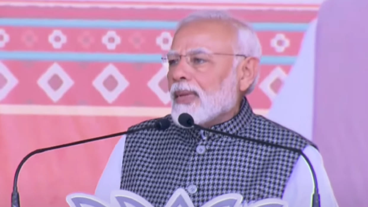 Gujarat Election 2022 PM Narendra Modi Rallies Surendranagar Jambusar Navsari Slams Congress AAP Updates