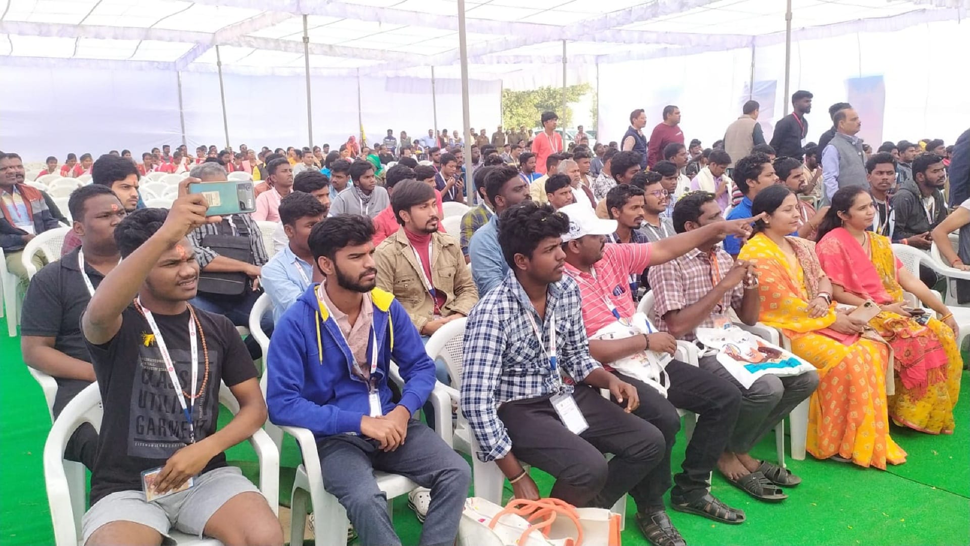 Representatives of Kashi Tamil Sangamam received a warm welcome at the Sangam beach