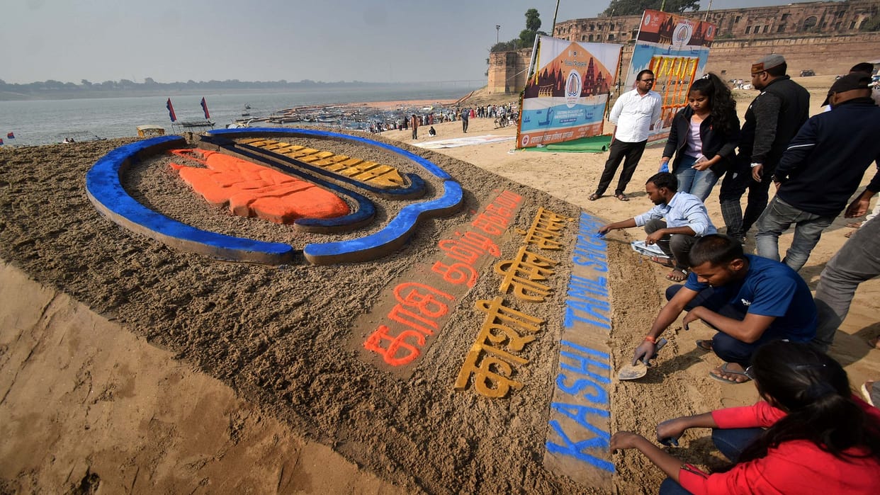 Cultures of North and South meet at Kashi Tamil Sangamam