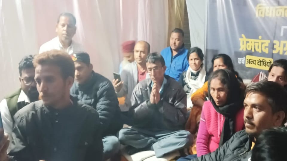 Ankita Bhandari Murder Case: Ankita Parents Protest in rishikesh mother crying badly