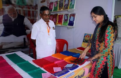 Kashi Tamil Sangamam team of handicraftsmen will reach Banaras tonight