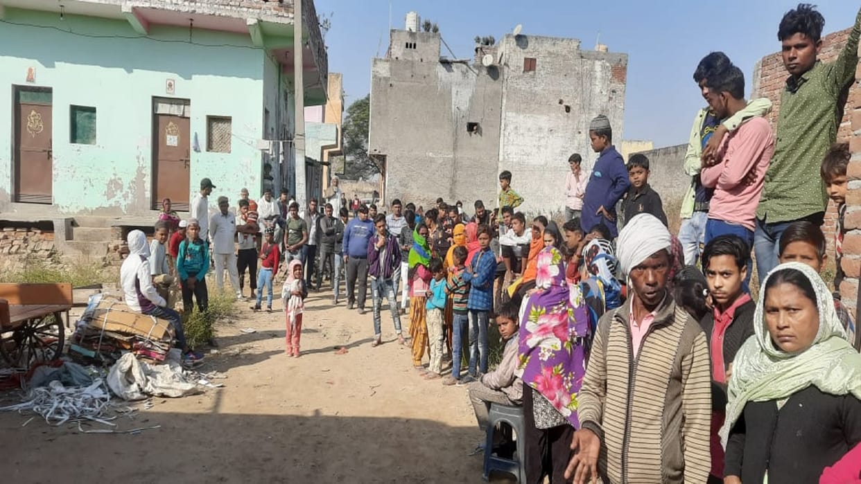Couple murdered in Ghaziabad Loni, bodies found at home