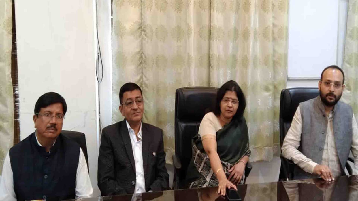 Kanpur: Income tax notice to 3000 people hiding income