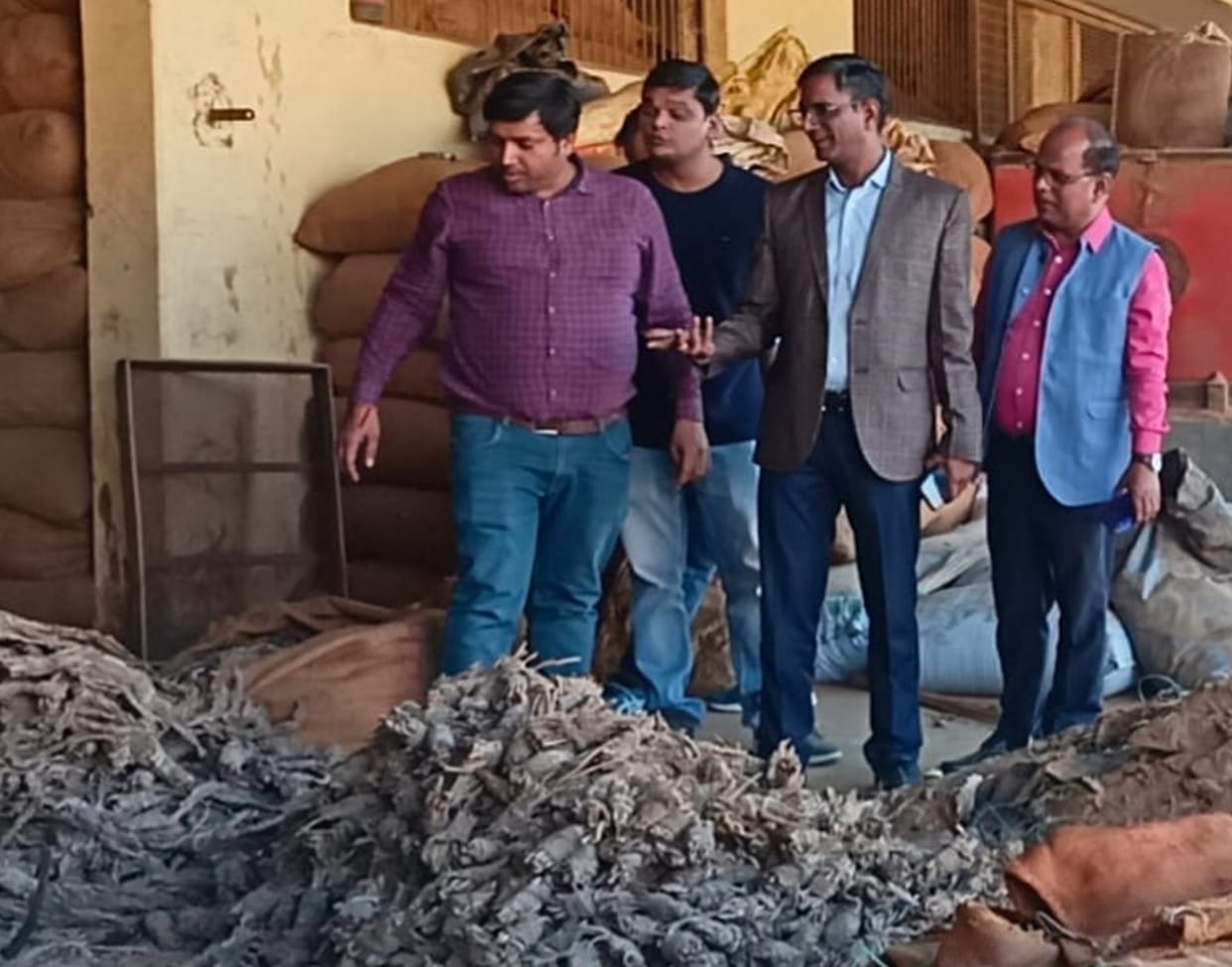 GST team raided the godown of tobacco trader