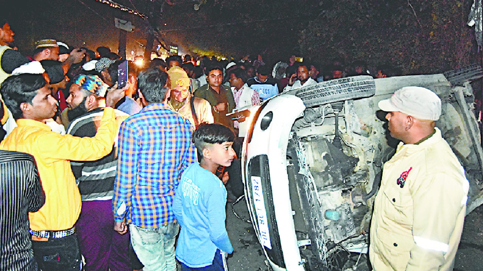Meerut: Car overturned several times with the electric pole there was a scream one died painfully