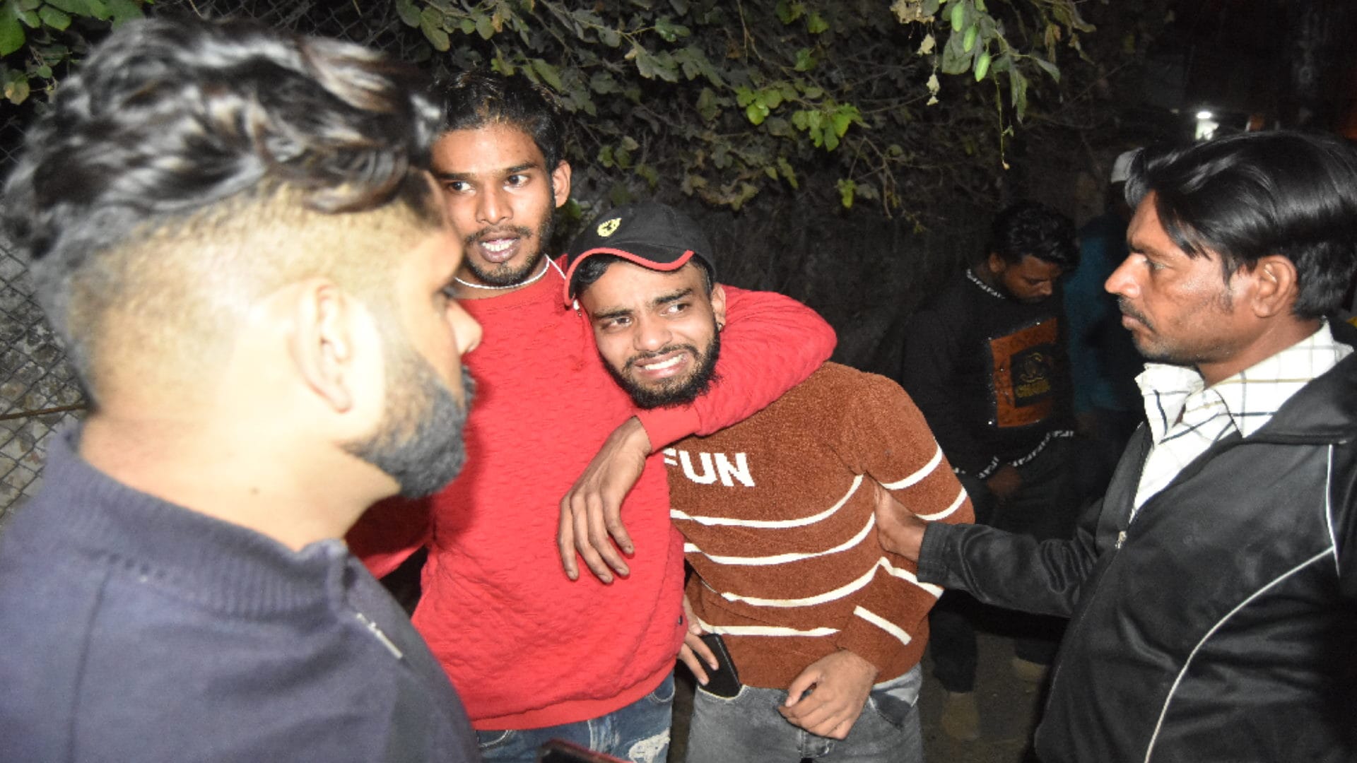 Meerut: Car overturned several times with the electric pole there was a scream one died painfully