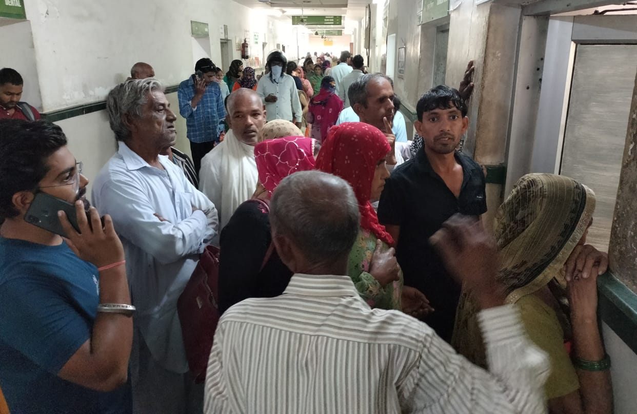 Children in grip of pink cold, 20 patients of pneumonia arriving daily in OPD