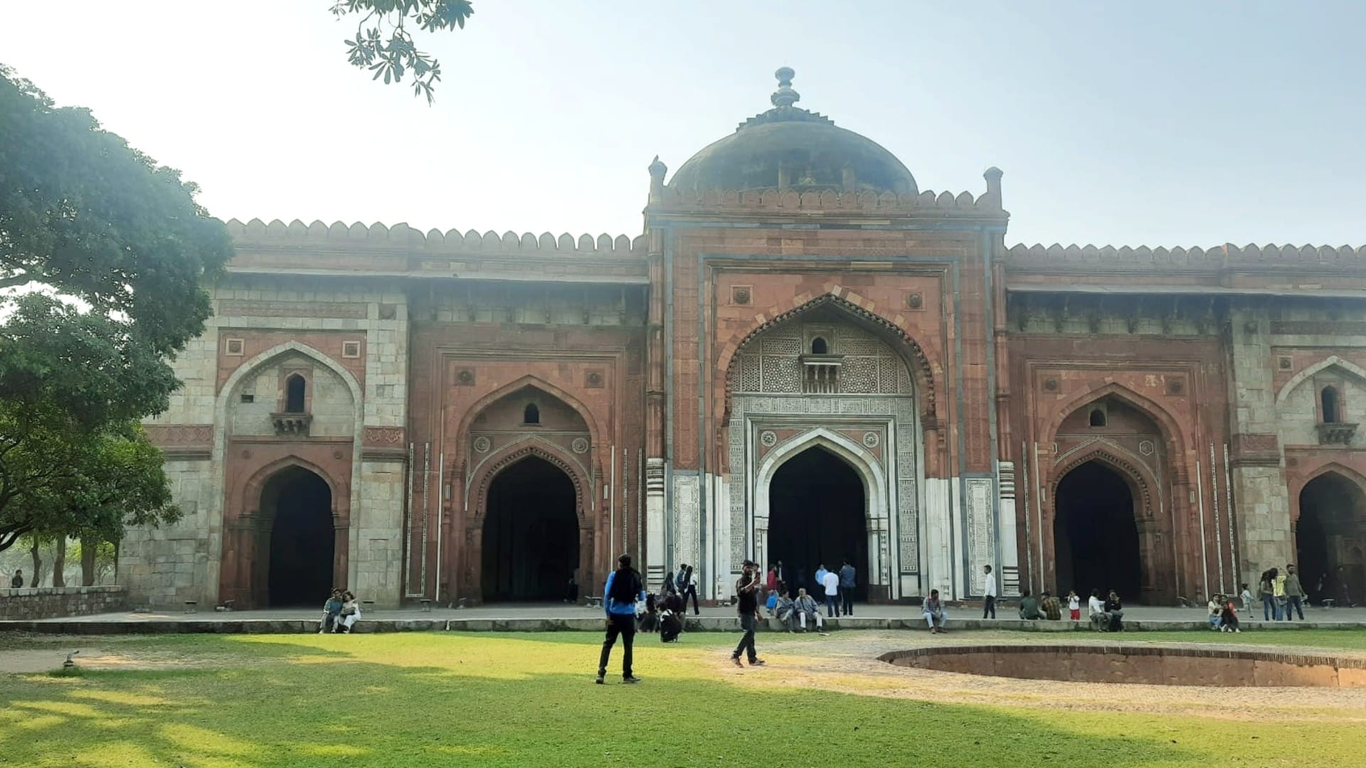 Delhi Tourist Places How To Plan One Day Trip To Visit Famous Delhi Historical Places Check Details
