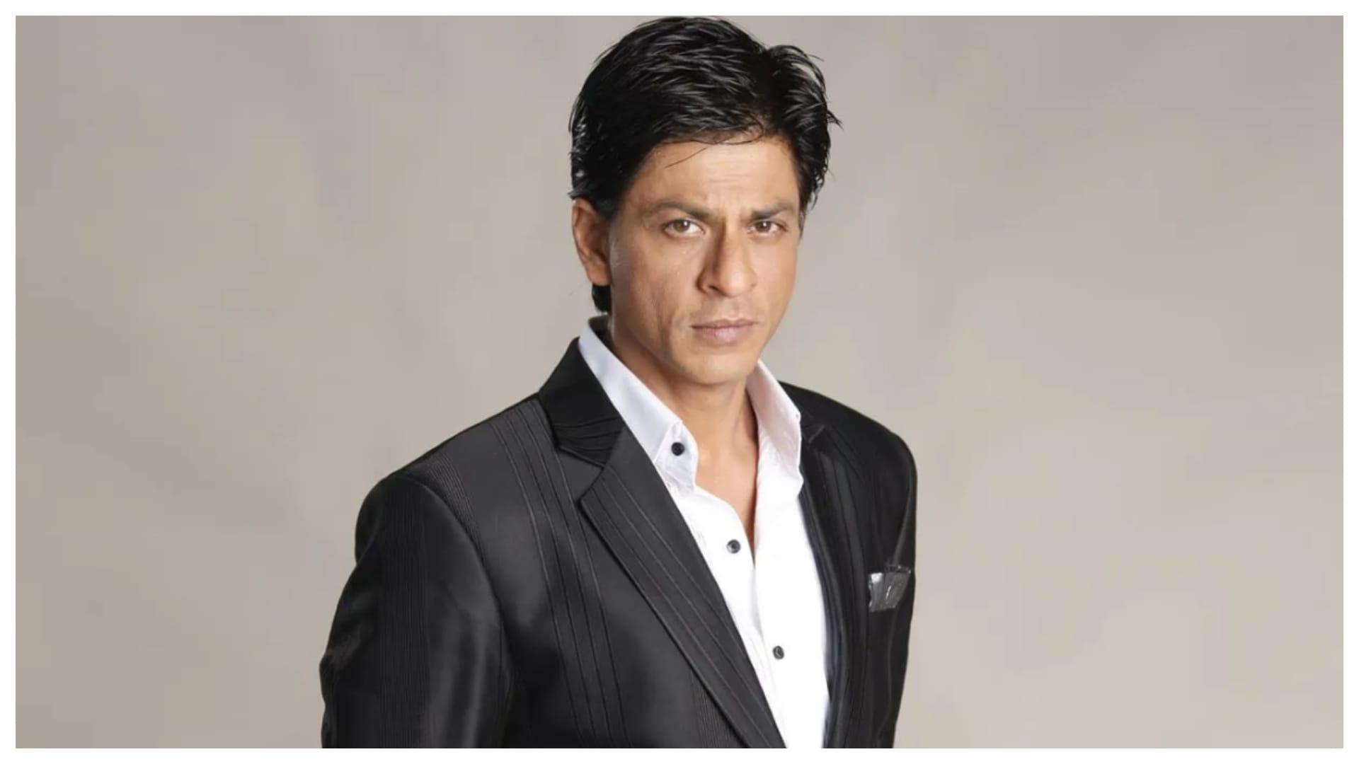 Pathaan Actor Shah Rukh Khan Childhood Photo Goes Viral on Social media