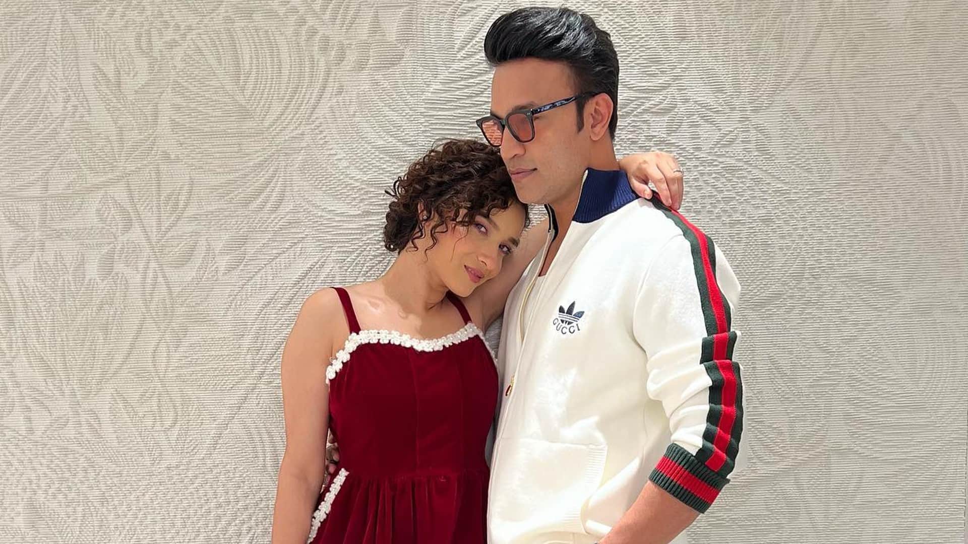 Photos of the Day Sara Ali Khan Monalisa Ankita Lokhande Kriti Sanon Urvashi Rautela Sonam Kapoor