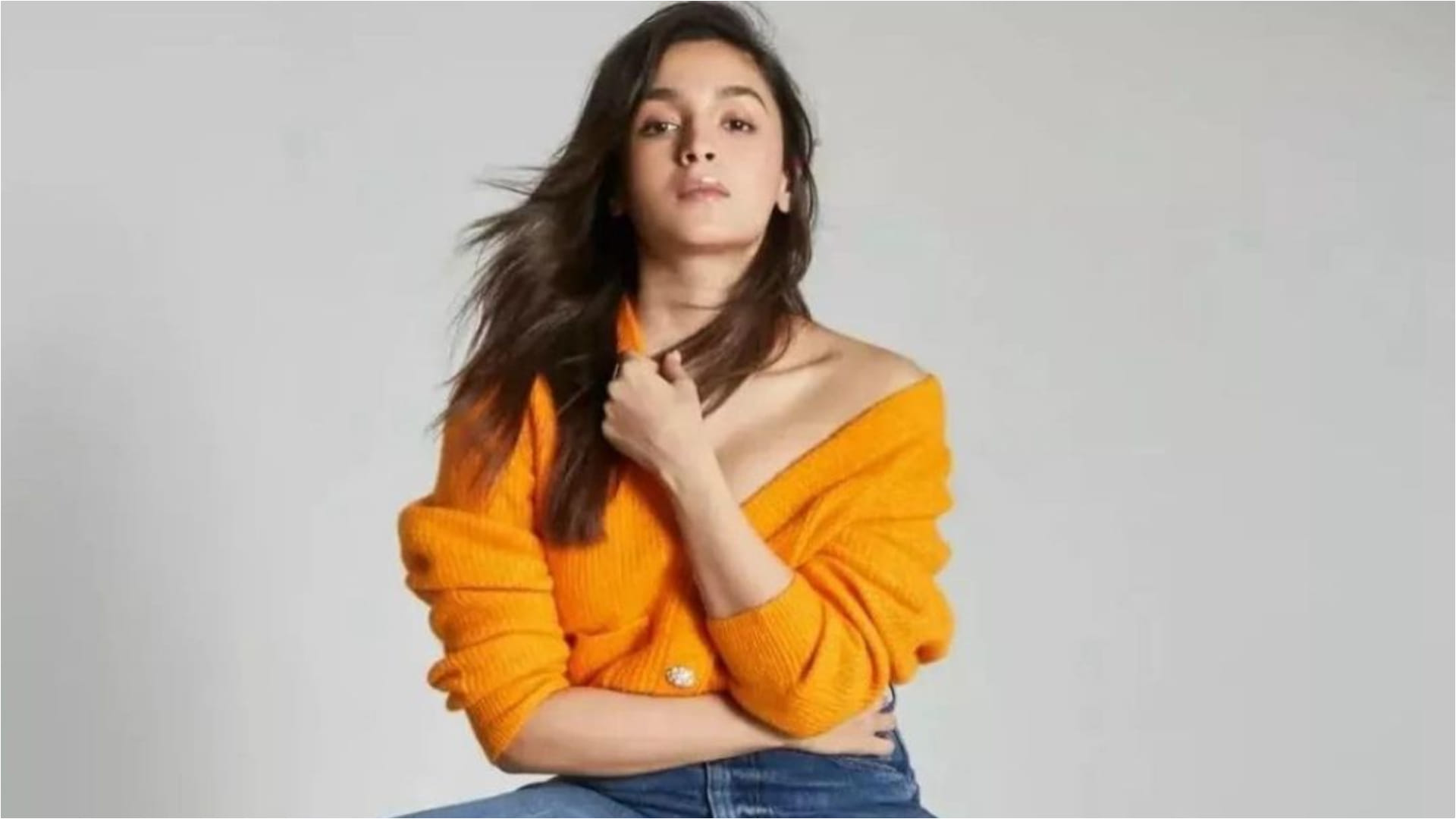 alia bhatt stylish sweater winter wear collection