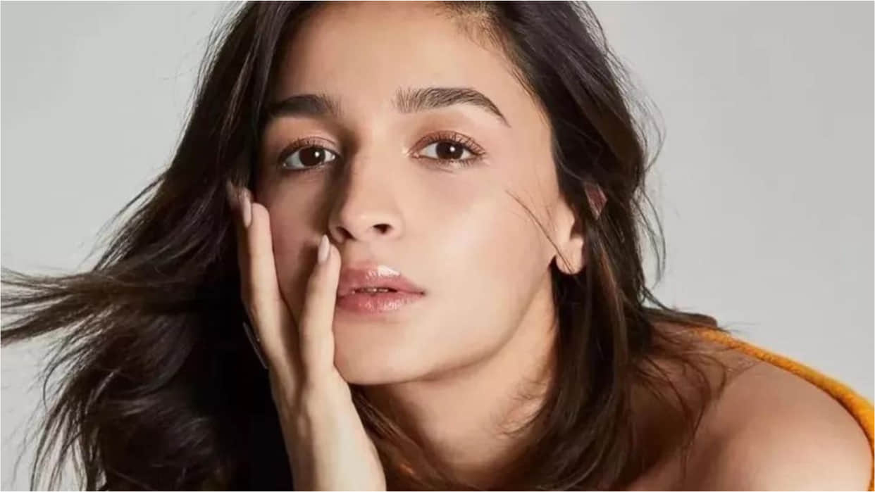 alia bhatt stylish sweater winter wear collection