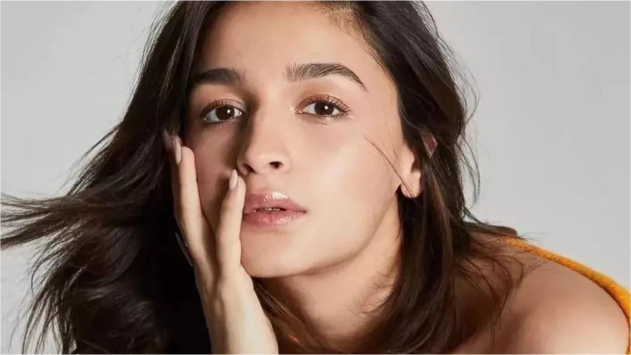 alia bhatt stylish sweater winter wear collection