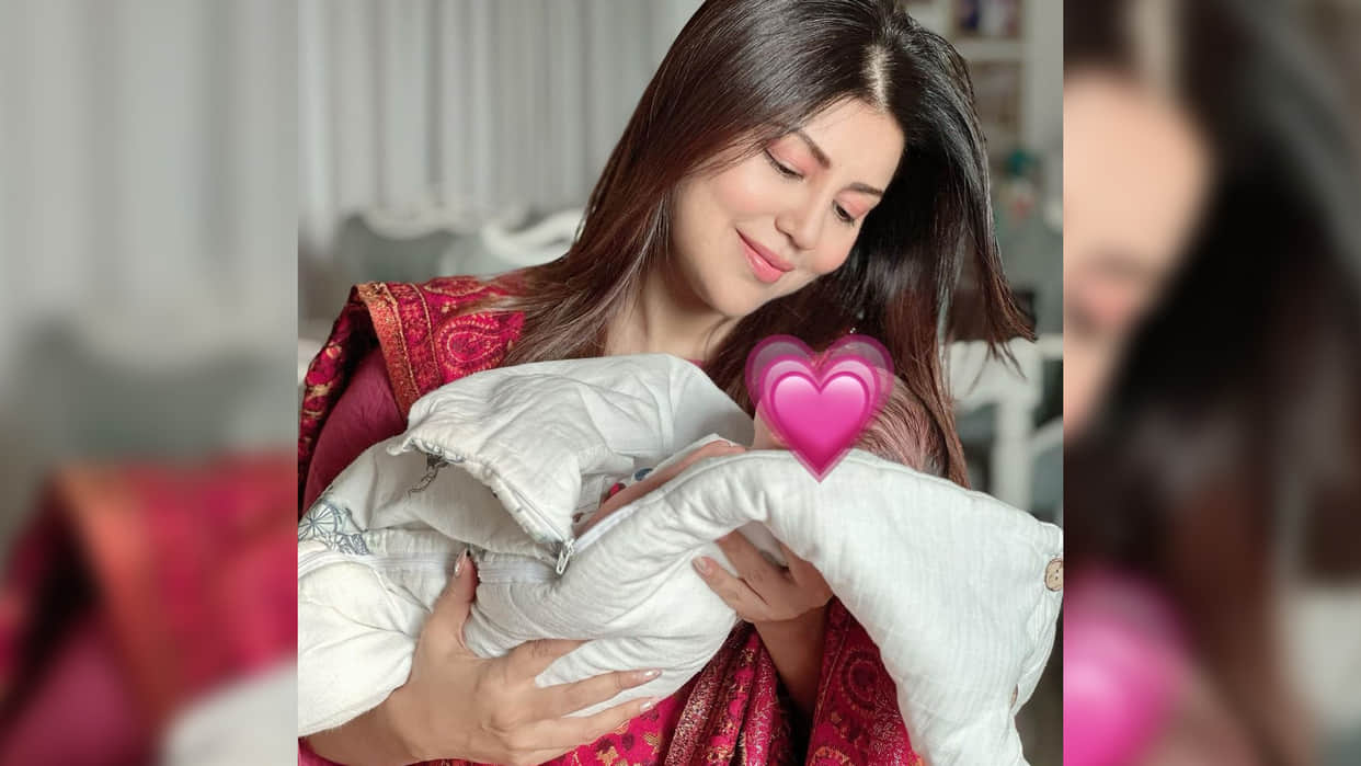 Debina Bonnerjee wife of Gurmeet Choudhary shares first picture of her second daughter photo getting viral