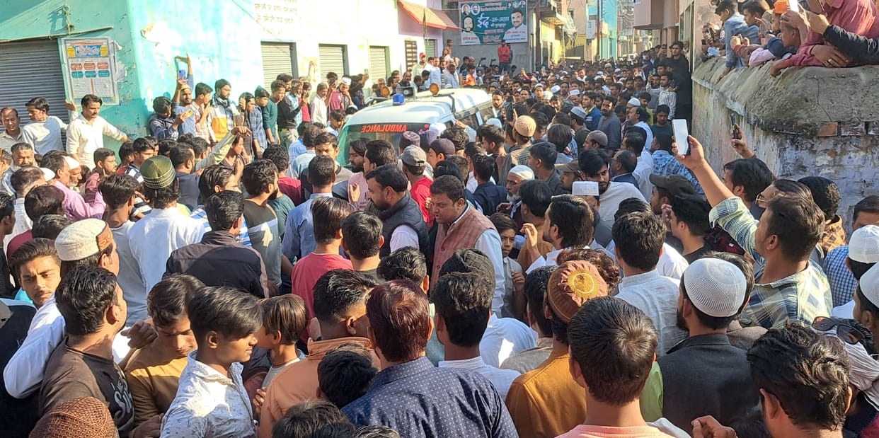 Dead body of gangster Munir handed over to ashes