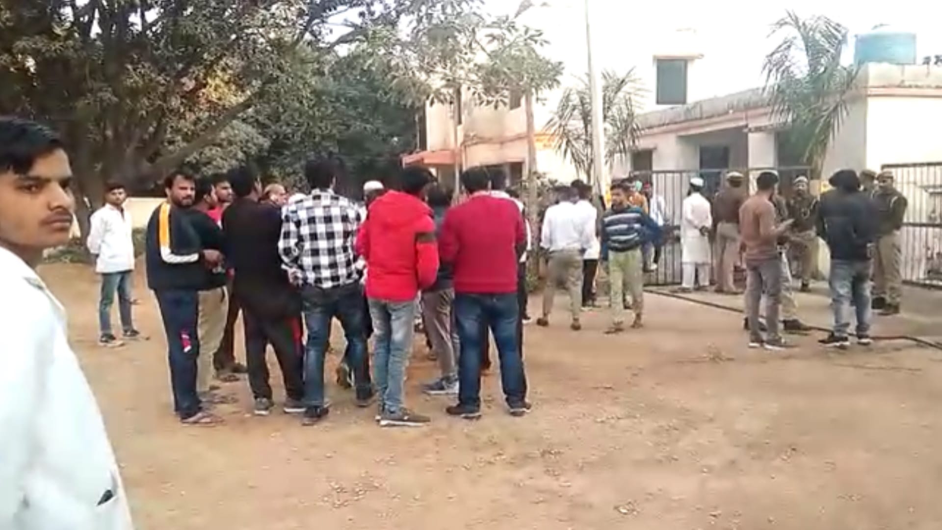 Murder in Bijnor: student ran towards the college to save his life, died at the gate
