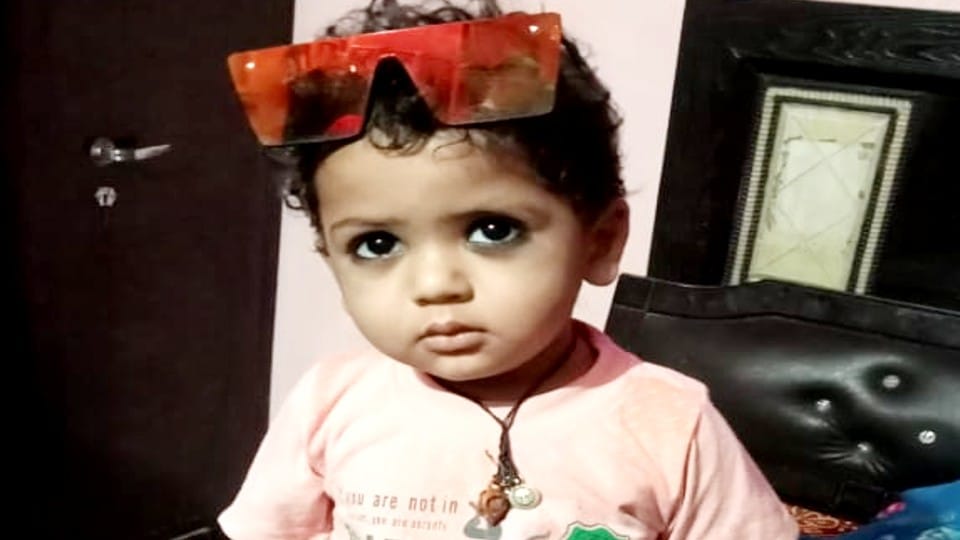 Mausim Usmani of Vrindavan kidnapped two and a half year old child from Agra