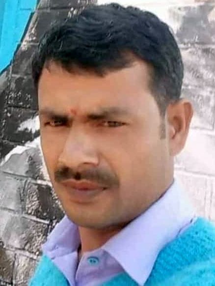Pithoragarh News: car  fell into the ditch, the driver died