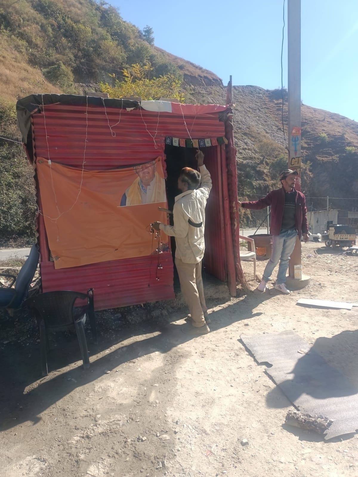 illigal construction demolish in theog hatkoti road