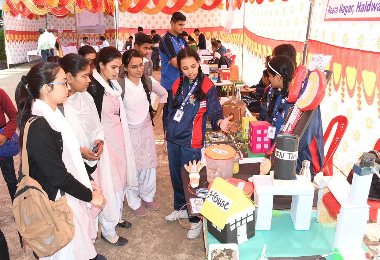 Glimpses of future scientists seen in science models