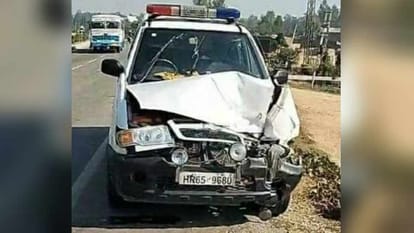 हादसे में क्षतिग्रस्त पीसीआर।