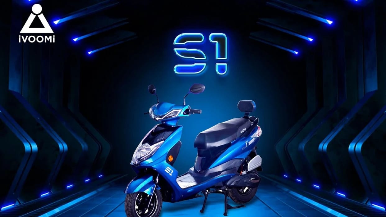 iVoomi S1 Electric Scooter With Increased Range Launched in India Know Price Features Specs News in Hindi