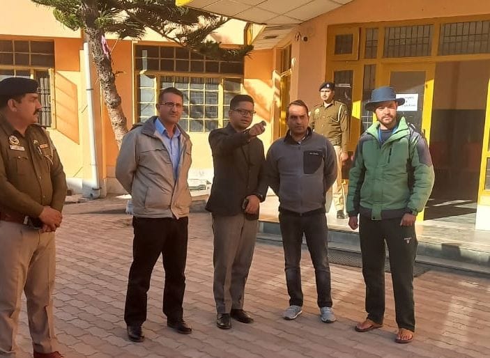 Deputy Commissioner and SP Lahaul spiti inspected the strong room