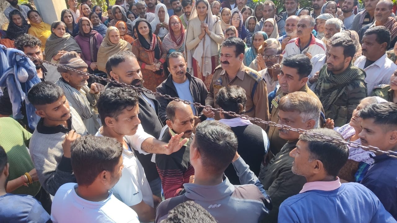 kathua Hiranagar 25 day old girl became orphans brother killed another brother and sister in law