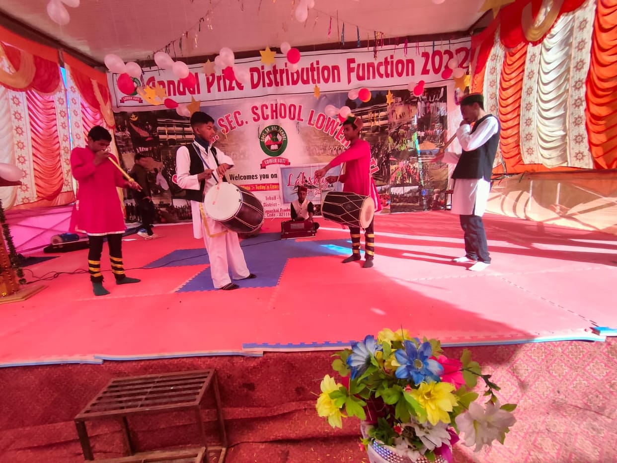 prize disribution function held in lower koti school rohru