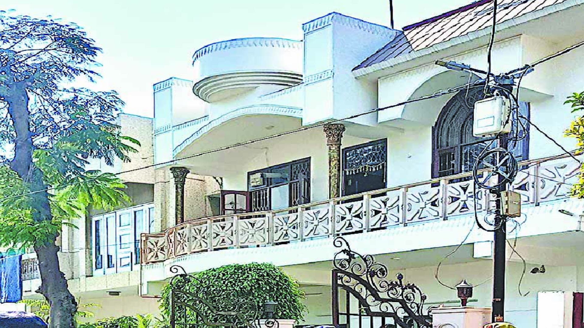 Meerut: Five teams of police engaged in search of Nepali servant, reward of 25 thousand