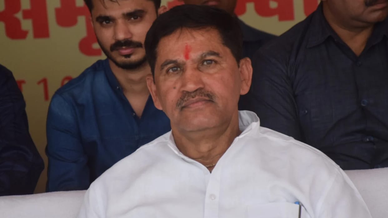 Minister Ramesh Meena said gate out to Bikaner collector from a program