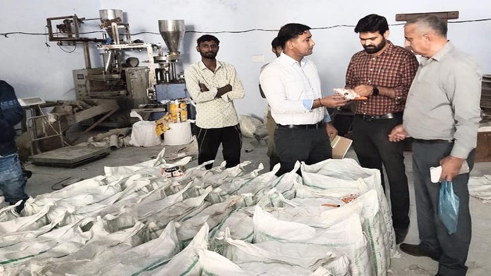 Fake factory running in name of Tata Salt busted 245 quintals of goods recovered in faridabad