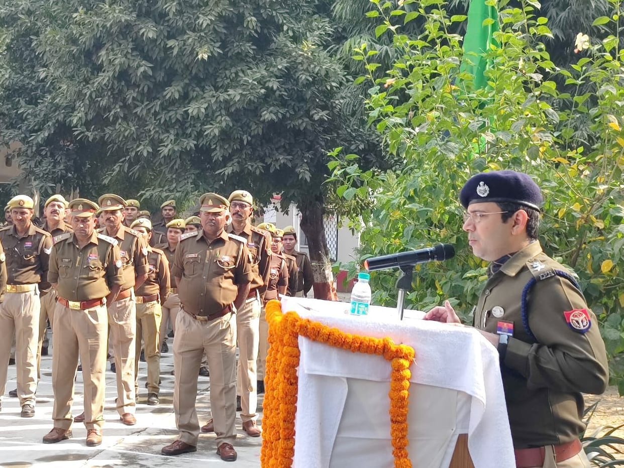 The flag makes us aware of our duties: SP