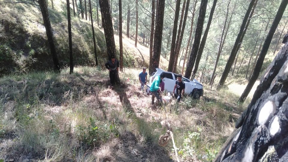 Uttarakhand Rudraprayag News: trees save five friends life during car fell into ditch