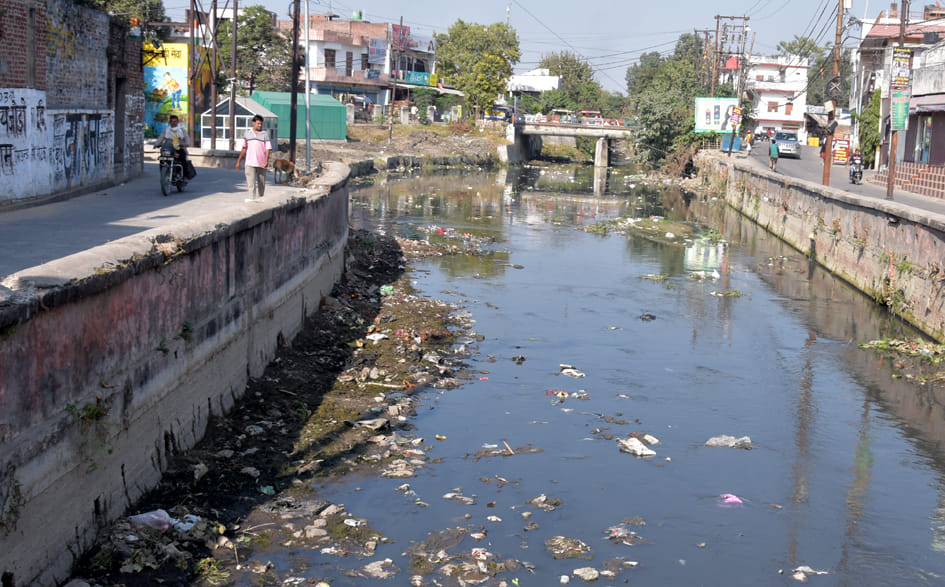 Two parking will be built on Pandhoi river with ten crore rupees
