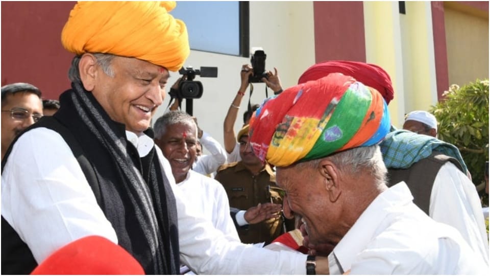 Rajasthan viral video 96 years old man syas cm ashok gehlot you will became cm again