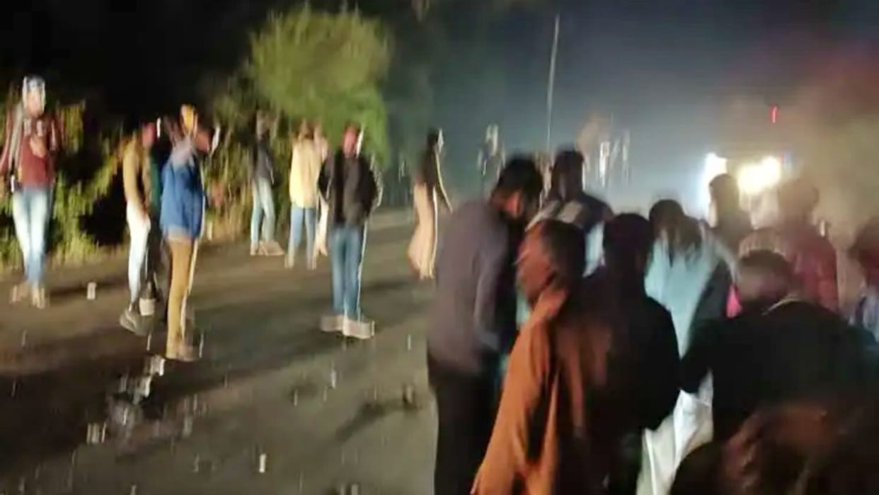Road Accident An unknown vehicle collided with a bike in Katni three friends died on the spot