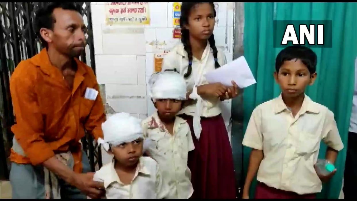 many students injured due to School bus overturns in Bardhaman on Jharkhand border