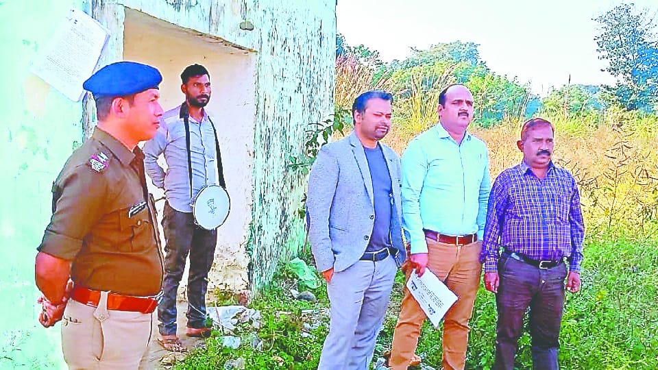 Haridwar News: Disputed 56 bigha land attached to land mafia Yashpal Tomar attached