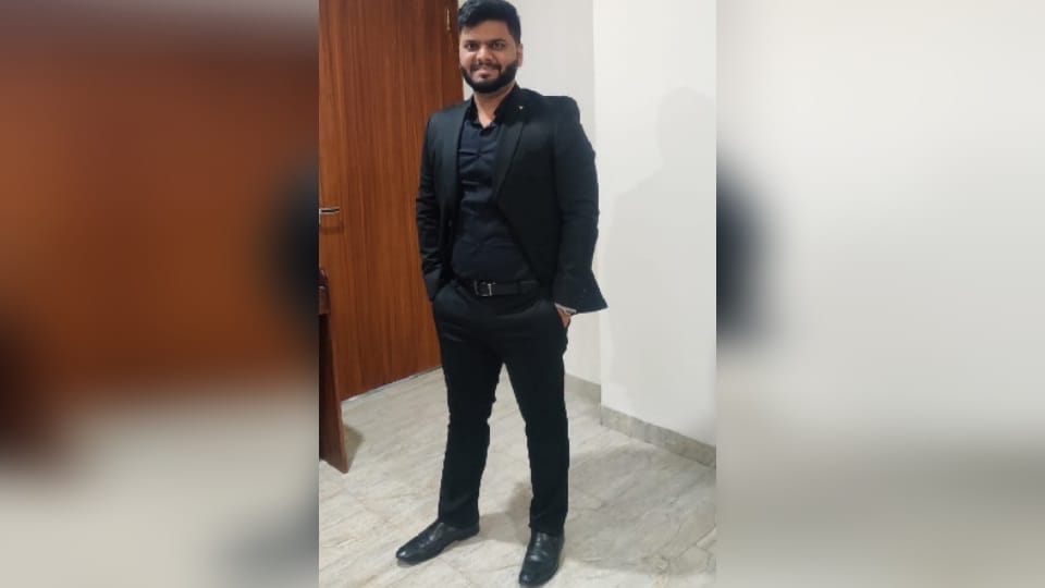 Dehradun news: doon medical college dr.shashank singh done blood donation before patient operation