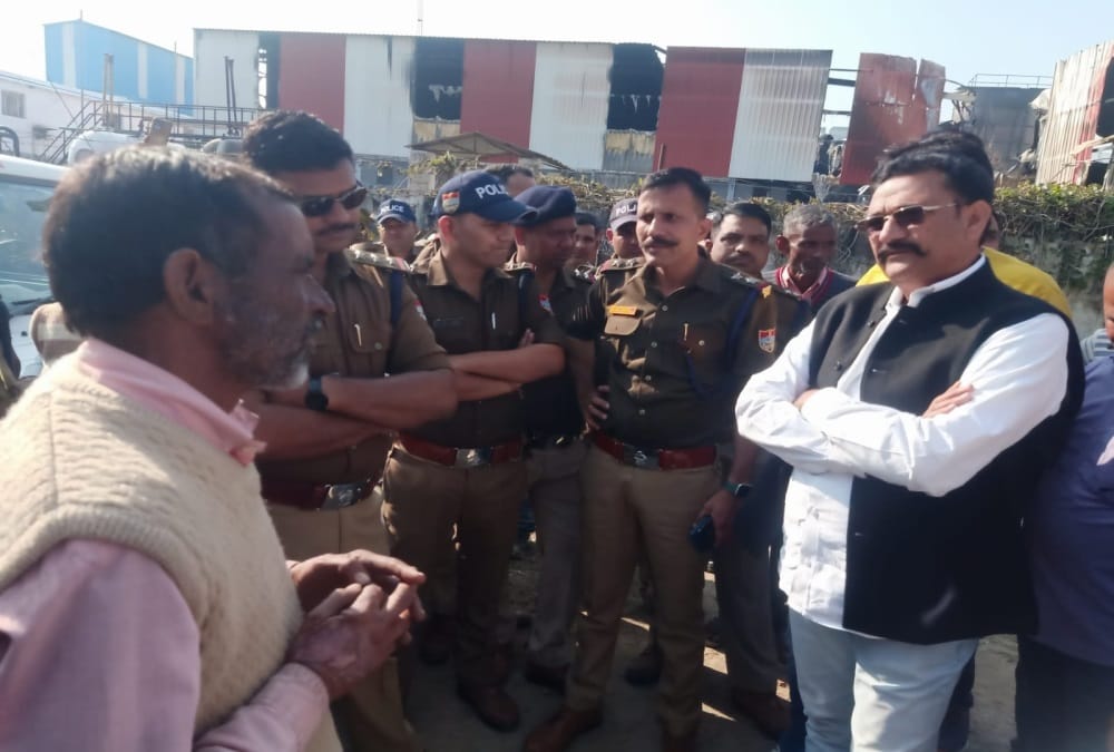 Uttarakhand News: Gas leak from cylinder in Jaspur thermocol factory worker burnt alive in fierce fire