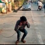 शुजालपुर पुलिस ने मनचले से रास्ते में उठक-बैठक भी लगवाई।