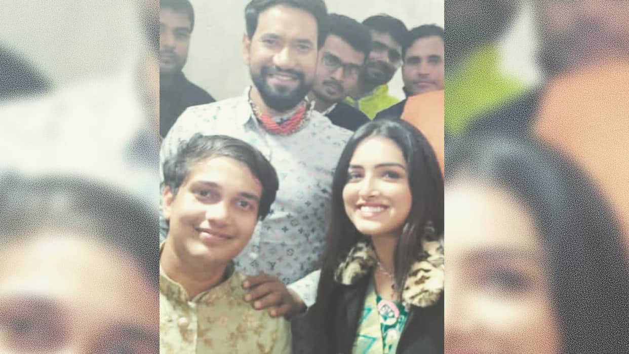 bhojpuri actress Aamrapali dubey shower her love on nirahua hindustani aka dinesh lal yadav son aditya birthda