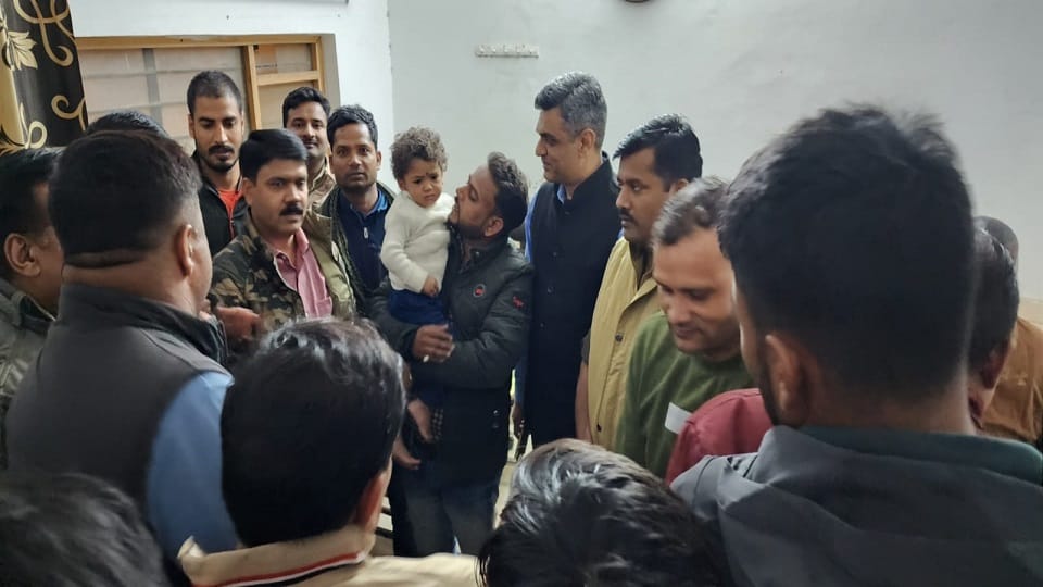 Agra child kidnapping Happiness returned to the family with Mayank's arrival
