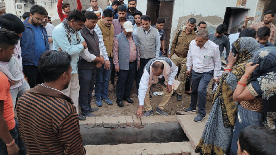 Poor construction works exposed in front of mayor