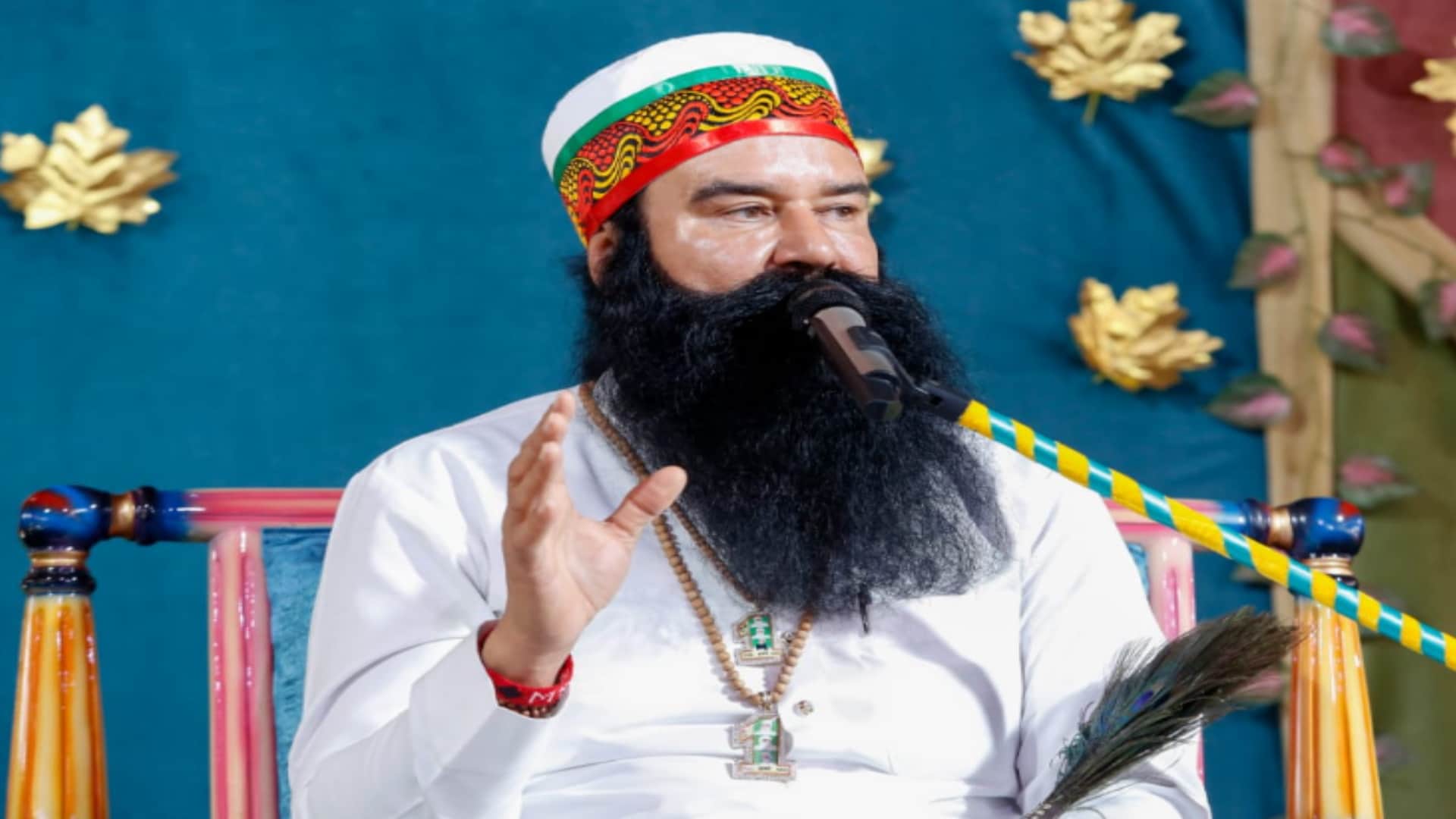 Baba Ram Rahim comes live on instagram before going back to jail, Honeypreet has changed