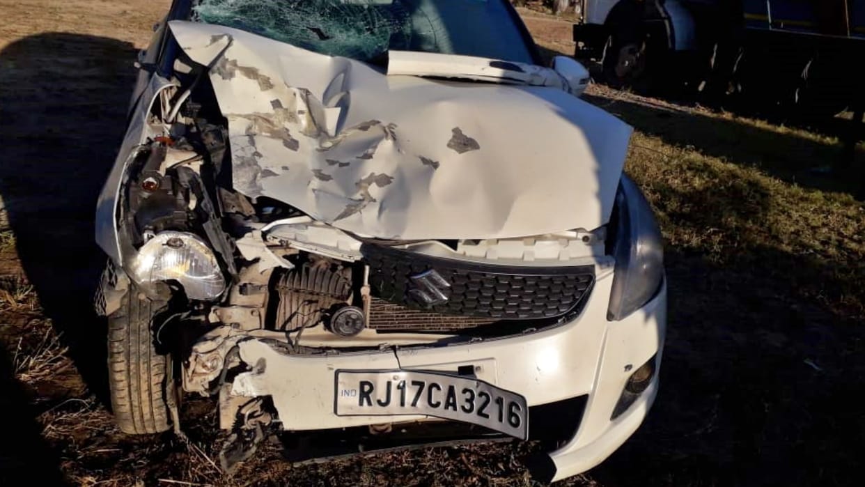 Car and bike collision in Tonk husband and wife died two children injured