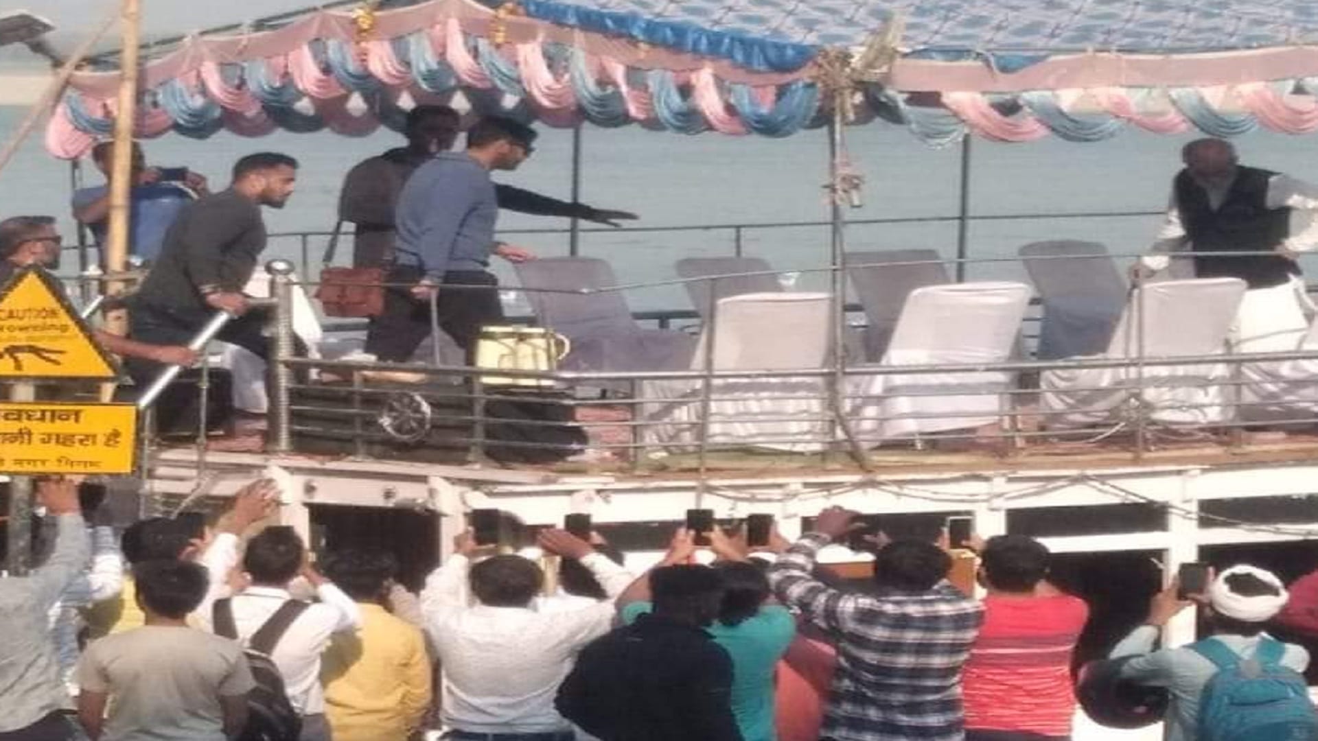 photos Cap and blue sweater surrounded by security personnel, appeared in this style in ajay devgan