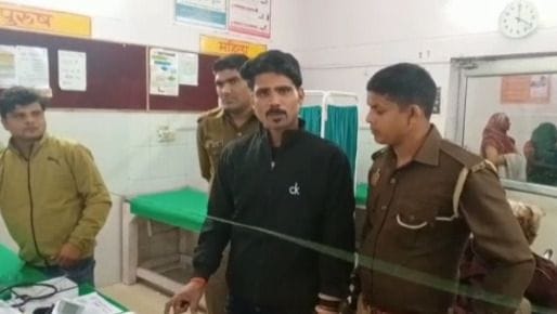 Etawah, Allegation: The constable fed the pin to the prisoner who appeared